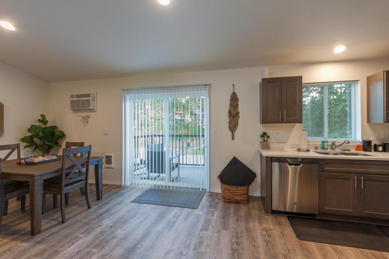 Apartament Modern And Stylish King Bed Wifi Free Parking Spokane Valley Zewnętrze zdjęcie