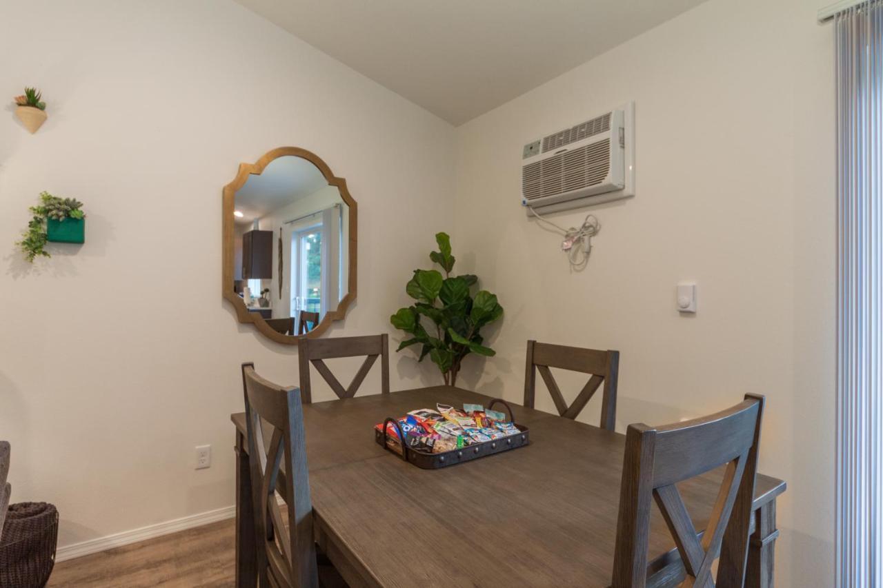 Apartament Modern And Stylish King Bed Wifi Free Parking Spokane Valley Zewnętrze zdjęcie